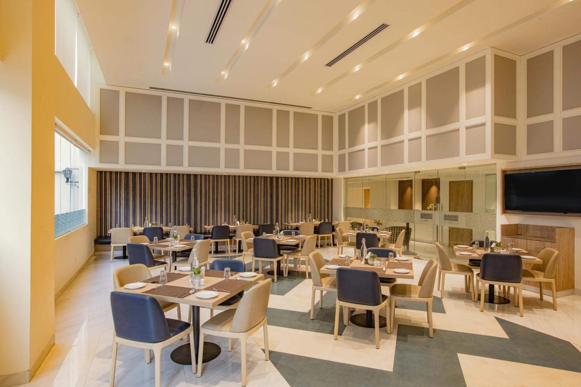 Keys Prima By Lemon Tree Hotels, Pimpri, Pune Luaran gambar